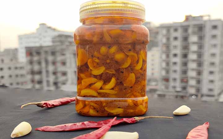 মৌসুমি রোগবালাই থেকে মুক্ত রাখে যে আচার